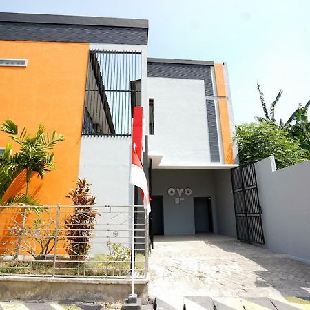 Oyo 1316 Mentari Family Homestay Probolinggo Ngoại thất bức ảnh