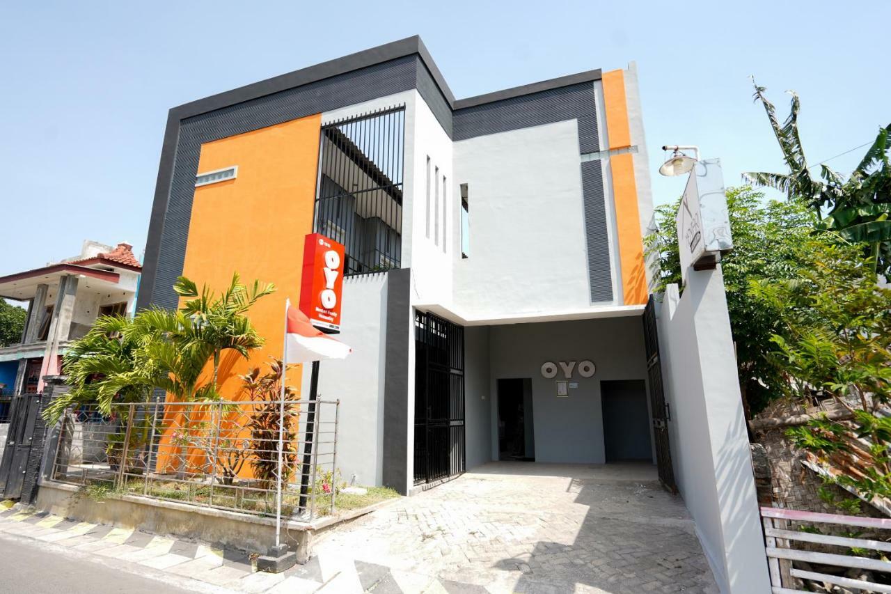 Oyo 1316 Mentari Family Homestay Probolinggo Ngoại thất bức ảnh
